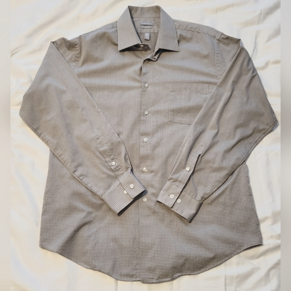 Van Heusen Fitted Dress Shirt - 16.5 Neck - 34/35 Sleeves